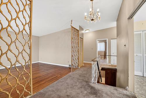 Hall d'entrée/Vestibule - 1865 Rue Ferrier, Laval (Chomedey), QC - Indoor Photo Showing Other Room