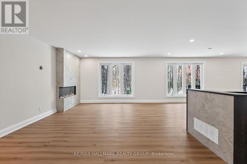1625 Royal Orchard Drive, Ottawa, ON - Indoor Photo Showing Other Room