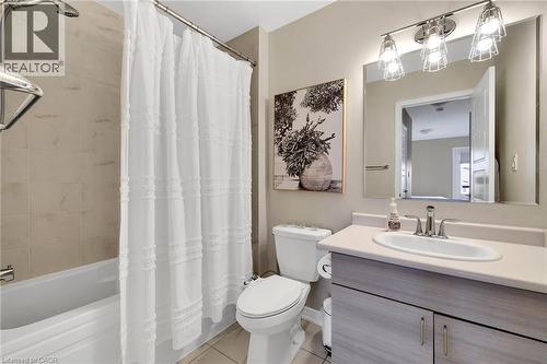 904 Apple Hill Lane, Kitchener, ON - Indoor Photo Showing Bathroom