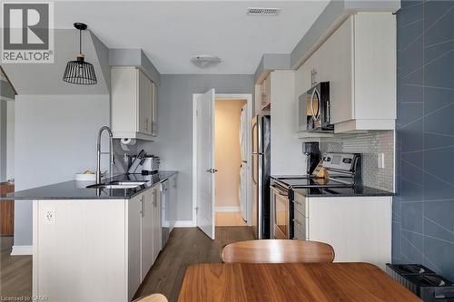 904 Apple Hill Lane, Kitchener, ON - Indoor Photo Showing Kitchen