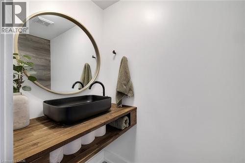 904 Apple Hill Lane, Kitchener, ON - Indoor Photo Showing Other Room