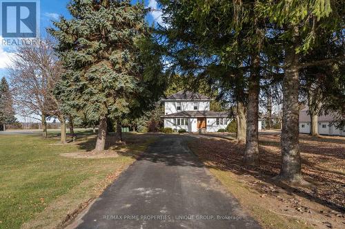 7884 Birnam Line, Warwick, ON - Outdoor