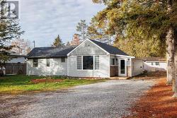 43 PARKHILL DRIVE  Kawartha Lakes (Fenelon Falls), ON K0M 1N0