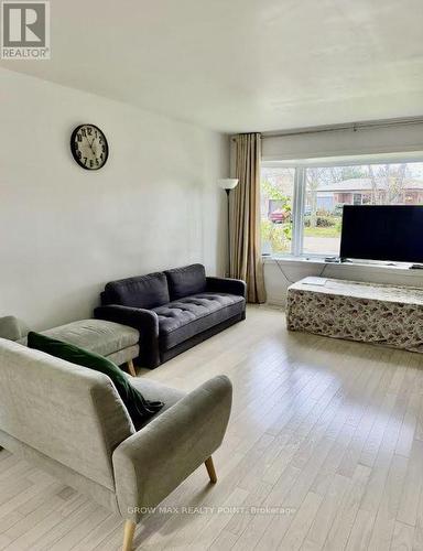 Upper - 14 Bluefin Crescent, Toronto, ON - Indoor