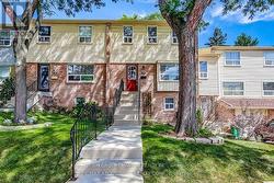 29 - 1055 SHAWNMARR ROAD  Mississauga, ON L5H 3V2