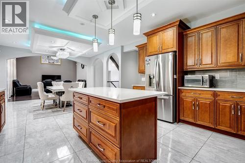 31 Heathview Trail, Leamington, ON - Indoor Photo Showing Kitchen