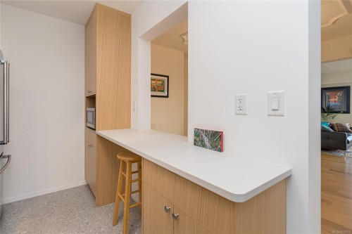 101-1540 Dallas Rd, Victoria, BC - Indoor