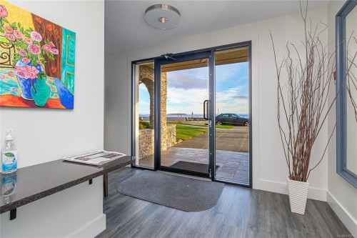 101-1540 Dallas Rd, Victoria, BC - Indoor Photo Showing Other Room