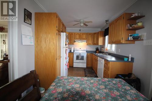 1788 Conception Bay Highway, Conception Bay South, NL - Indoor Photo Showing Kitchen