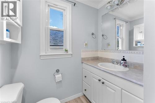 6 Hallcrest Avenue, St. Catharines, ON - Indoor Photo Showing Bathroom