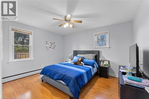 6 Hallcrest Avenue, St. Catharines, ON - Indoor Photo Showing Bedroom