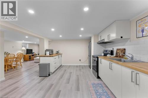 6 Hallcrest Avenue, St. Catharines, ON - Indoor Photo Showing Kitchen