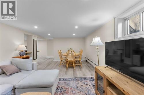 6 Hallcrest Avenue, St. Catharines, ON - Indoor