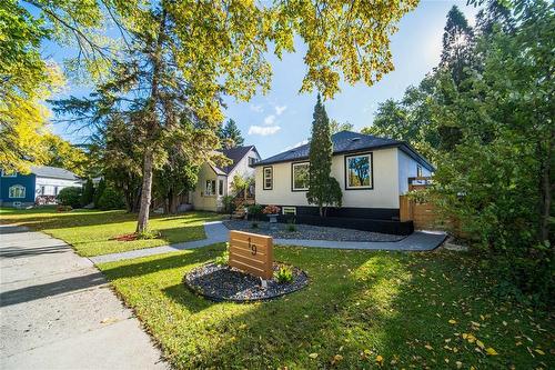 19 Park Circle, Winnipeg, MB - Outdoor