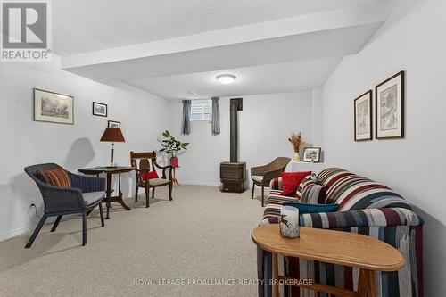 690 Roosevelt Drive, Kingston (City Southwest), ON - Indoor