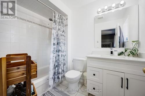 607 Rossellini Drive, Mississauga, ON - Indoor Photo Showing Bathroom