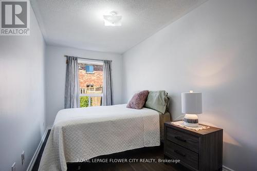 607 Rossellini Drive, Mississauga, ON - Indoor Photo Showing Bedroom
