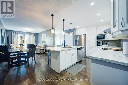 607 Rossellini Drive, Mississauga, ON - Indoor Photo Showing Kitchen With Stainless Steel Kitchen With Upgraded Kitchen