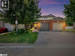 4 GREENGROVE Way  Whitby, ON L1R 2N4