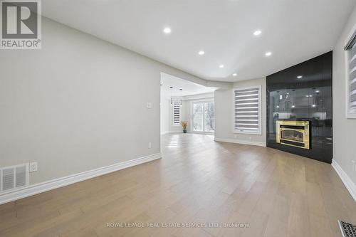 624 Farwell Crescent, Mississauga, ON - Indoor With Fireplace
