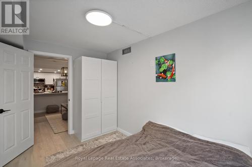 805 - 705 King Street W, Toronto, ON - Indoor