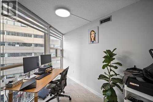 805 - 705 King Street W, Toronto, ON - Indoor Photo Showing Office