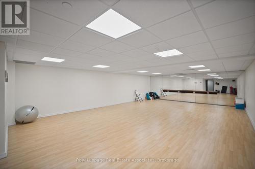 805 - 705 King Street W, Toronto, ON - Indoor