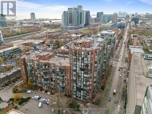 805 - 705 King Street W, Toronto, ON - Outdoor With View