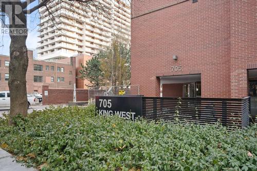 805 - 705 King Street W, Toronto, ON - Outdoor