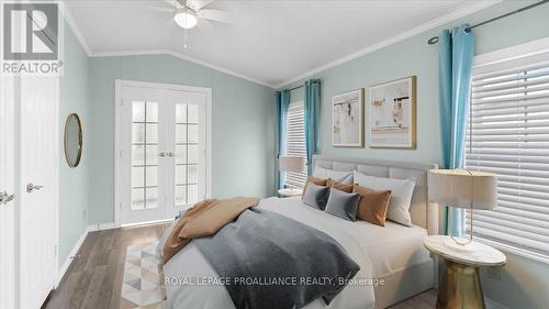 18 - 311 Dundas Street E, Quinte West (Trenton Ward), ON - Indoor Photo Showing Bedroom