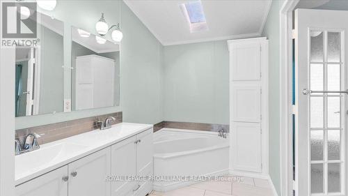 18 - 311 Dundas Street E, Quinte West (Trenton Ward), ON - Indoor Photo Showing Bathroom