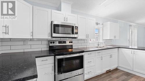 18 - 311 Dundas Street E, Quinte West (Trenton Ward), ON - Indoor Photo Showing Kitchen With Double Sink