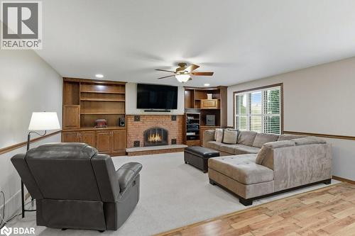 67 Horizon Court, Hamilton, ON - Indoor Photo Showing Living Room With Fireplace