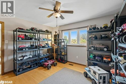 67 Horizon Court, Hamilton, ON - Indoor Photo Showing Other Room