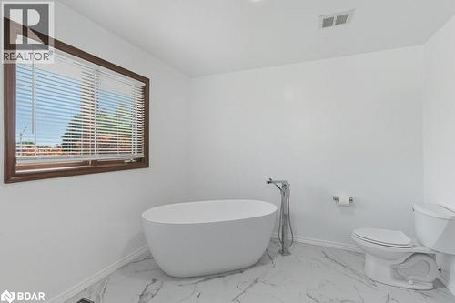 67 Horizon Court, Hamilton, ON - Indoor Photo Showing Bathroom