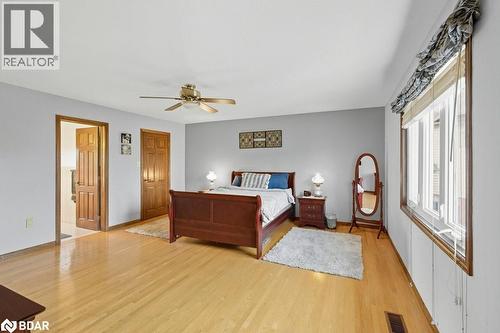 67 Horizon Court, Hamilton, ON - Indoor Photo Showing Bedroom