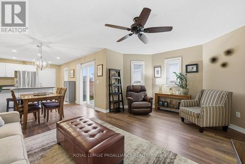 716 Wilkins Gate, Cobourg, ON - Indoor Photo Showing Living Room