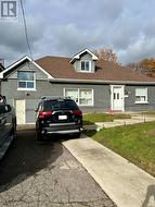 UPPER - 585 BYNGMOUNT AVENUE  Mississauga, ON L5G 1R2