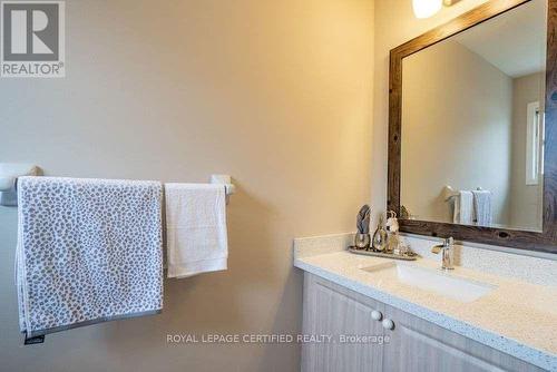 61 Livingston Road, Milton, ON - Indoor Photo Showing Bathroom
