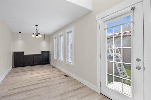 615 Rose Avenue, Kamloops, BC - Indoor Photo Showing Other Room