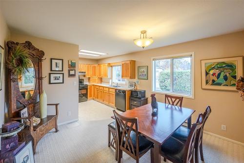9-10505 Quinpool Road, Summerland, BC - Indoor Photo Showing Dining Room