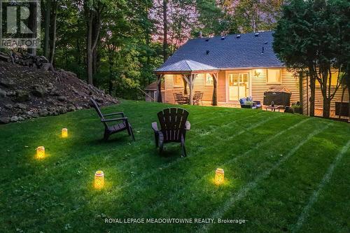 106 Campbell Avenue E, Milton, ON - Outdoor With Deck Patio Veranda