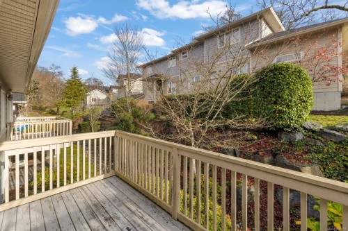 5-4079 Douglas St, Saanich, BC 