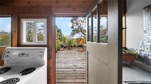 1168 Burnside Rd West, Saanich, BC 