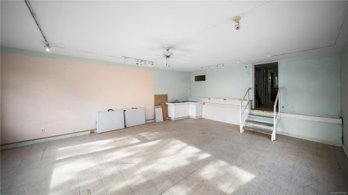 1168 Burnside Rd West, Saanich, BC 