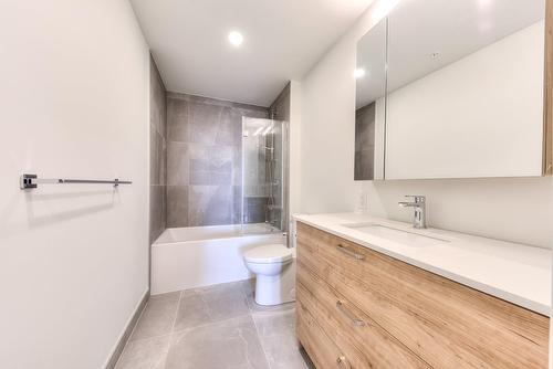 Salle de bains - 517-515 Rue Des Marronniers, Candiac, QC - Indoor Photo Showing Bathroom