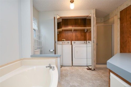 491 Cowichan Ave, Courtenay, BC 