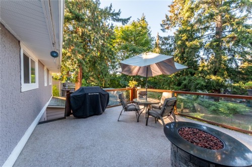 5810 Hammond Bay Rd, Nanaimo, BC 