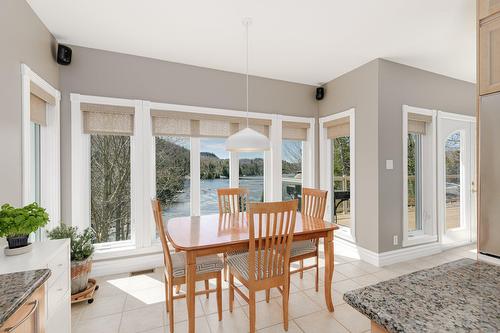Dinette - 204 Ch. De Chaumont, Saint-Adolphe-D'Howard, QC - Indoor Photo Showing Dining Room