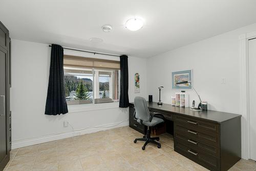 Bedroom - 204 Ch. De Chaumont, Saint-Adolphe-D'Howard, QC - Indoor Photo Showing Office